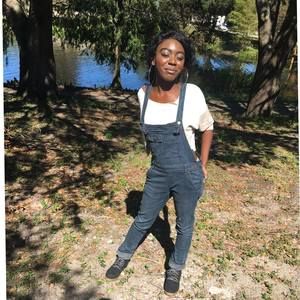 Meet your Posher, Ambria